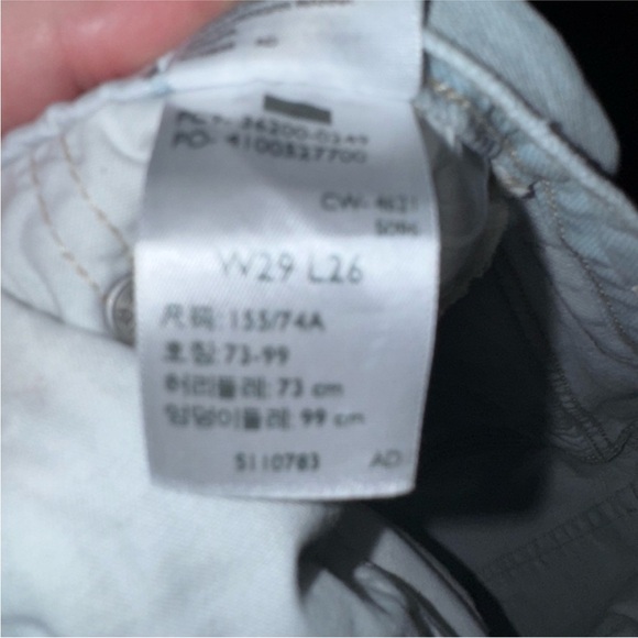 Levi’s 501 Original Fit Jeans Light Wash Cropped Raw Hem Button Fly W29 L26 - Picture 9 of 11